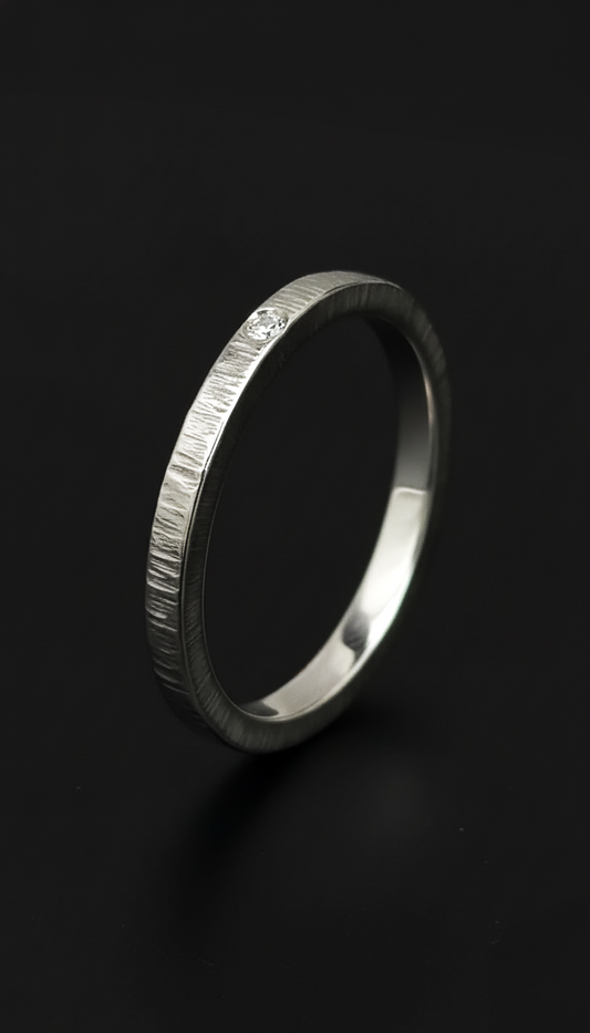 Martelé 02 · Anillo martelé lineal · Plata 925Ge