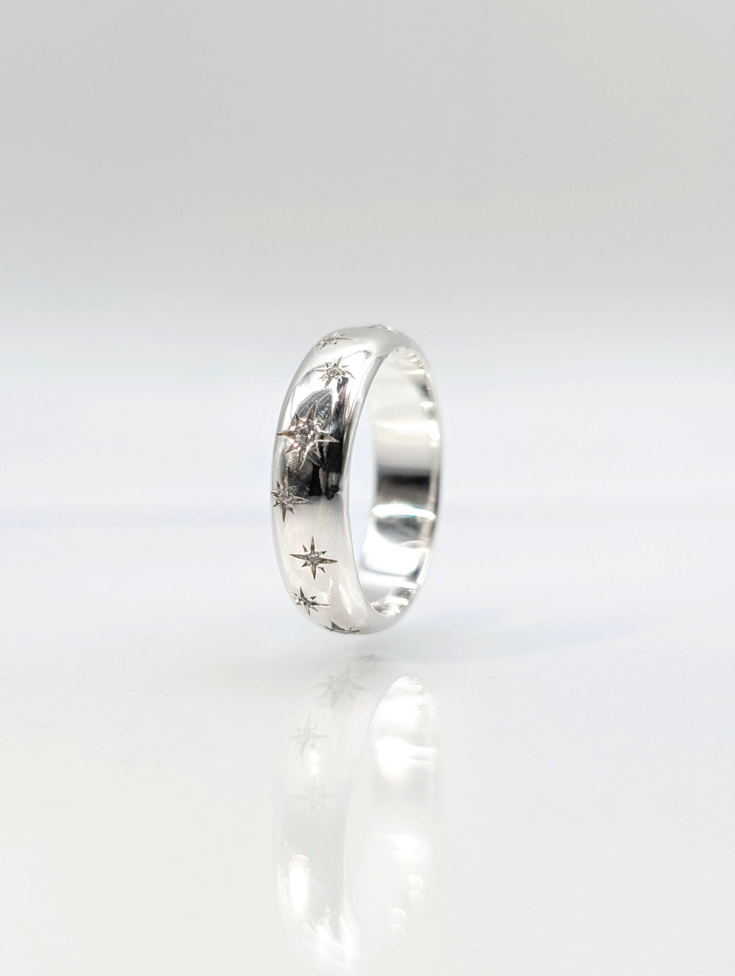 Anillo Estrellas I · Plata de Ley 925 · 5 mm