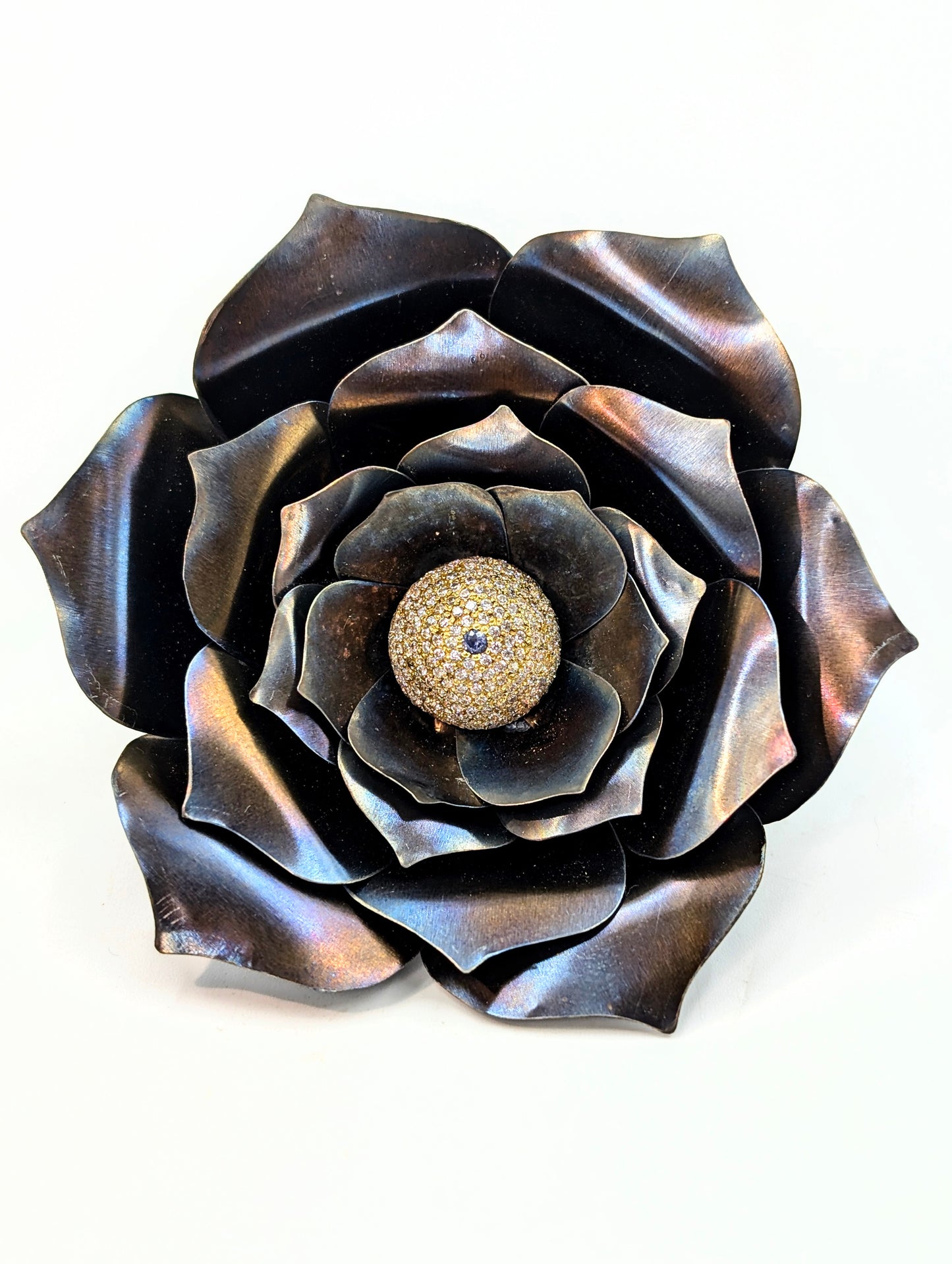 Broche Flor · Plata de Ley 925 y Titanio