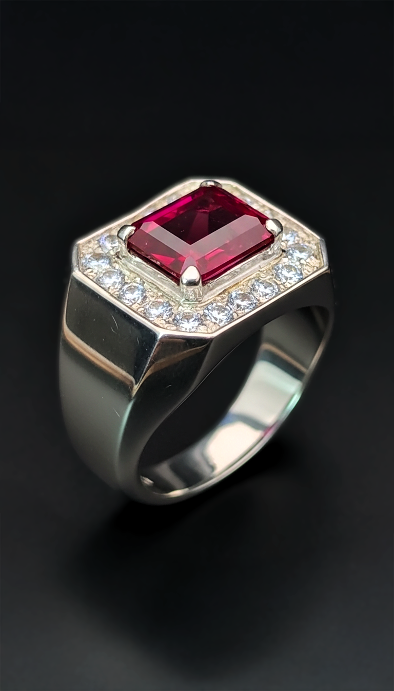 Sello Maroto 02 · Anillo con rubí central · Plata 925Ge